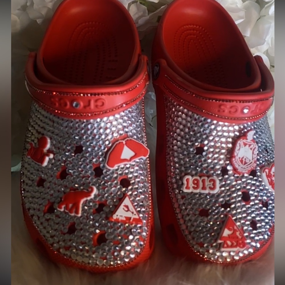 Delta Sigma Theta Crocs